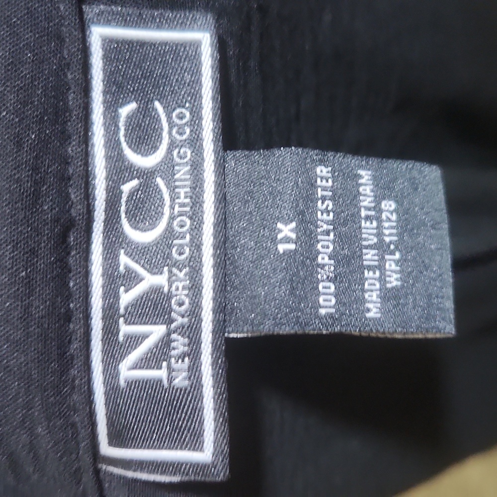 NYC Charcoal Blazer with Buttoned Pockets - Picture 9 of 10